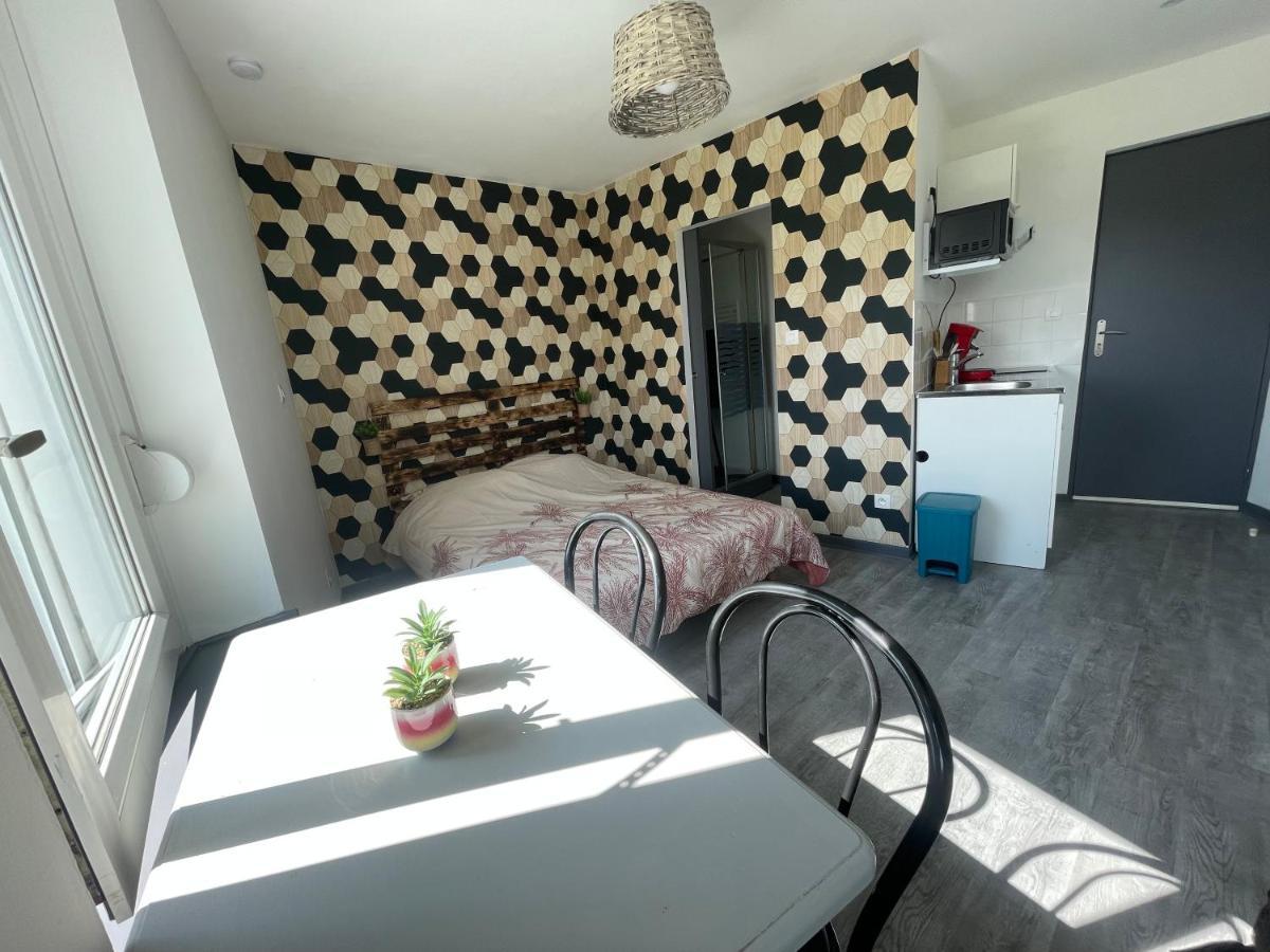Studio Petit Plus Gaming ! Calais Esterno foto