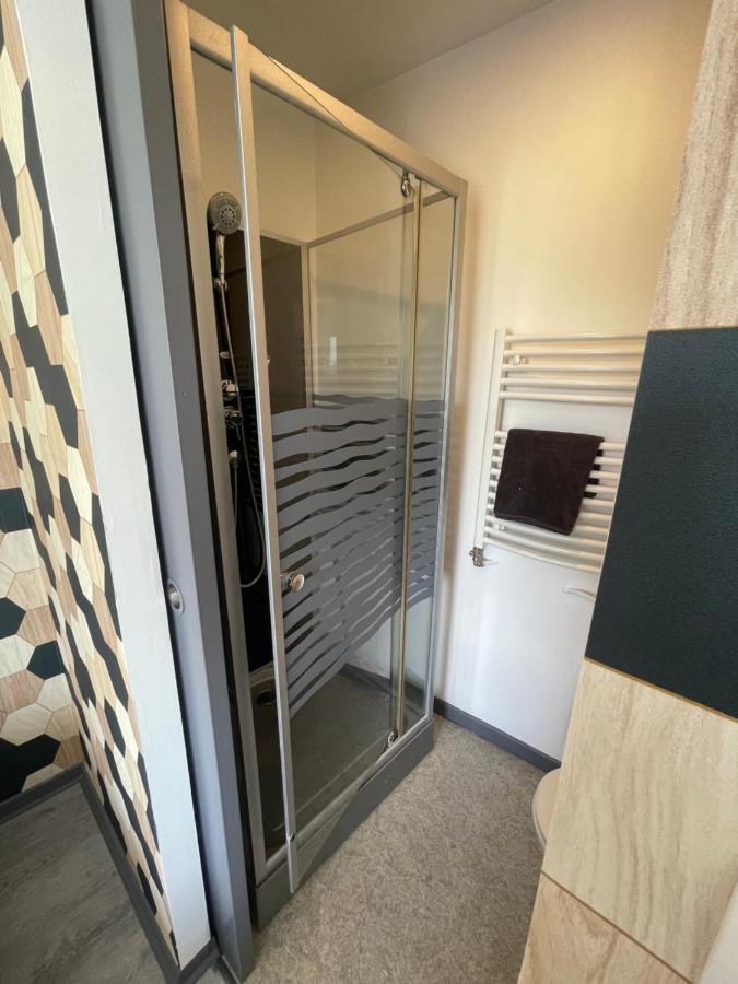 Studio Petit Plus Gaming ! Calais Esterno foto
